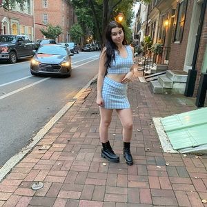 Meet your Posher, Angela